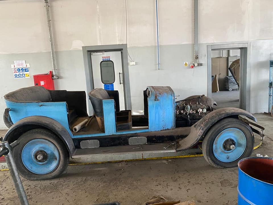 Demontaža automobila Oakland True Blue Six iz 1925. godine