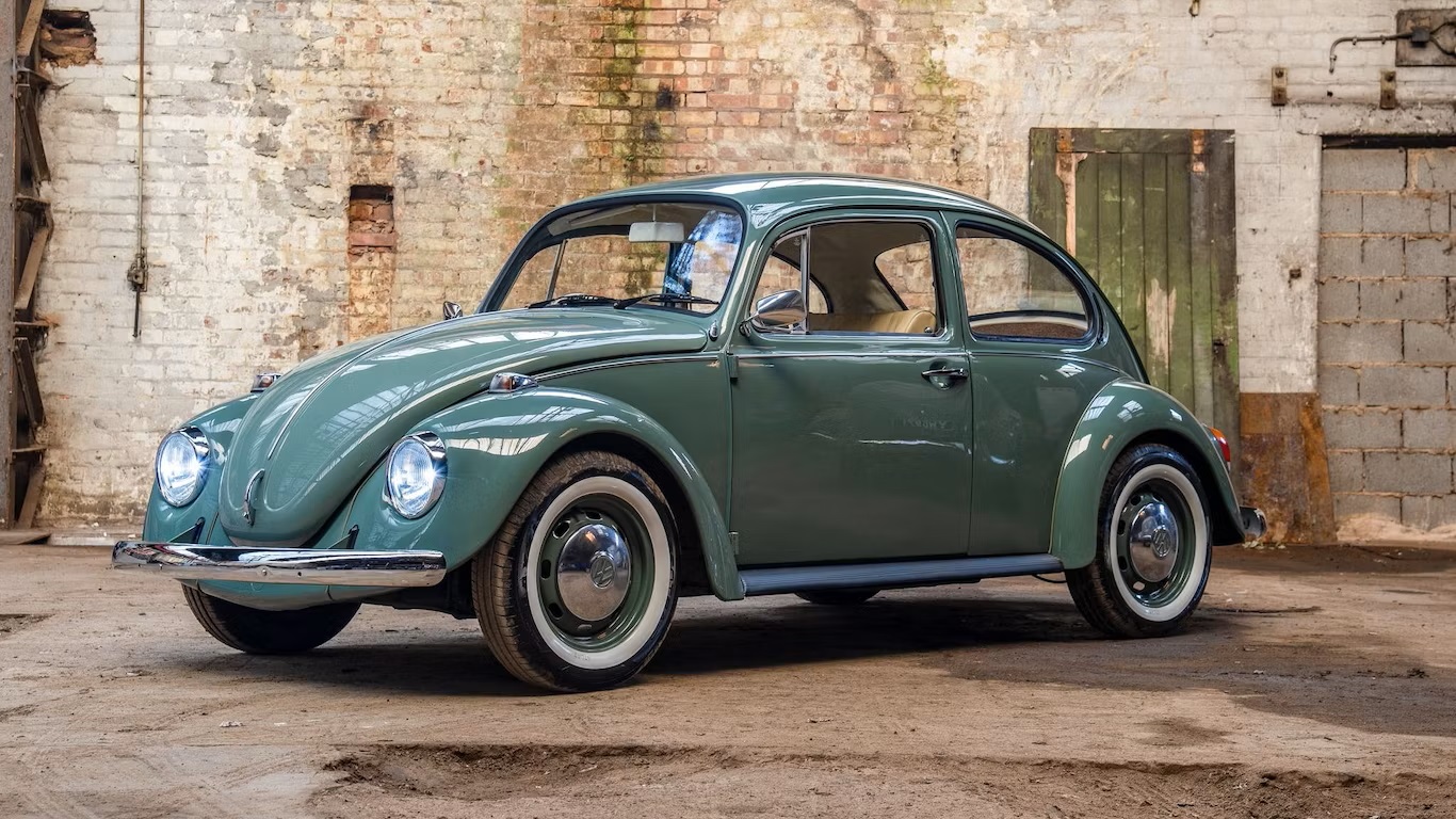 Volkswagen Buba, 1938, 1.1 do 1.6-litara boxer 4 cilindra, EV preinaka 26kWh baterija, 6.6kW punjenje, 200-km domet, 120ks 
