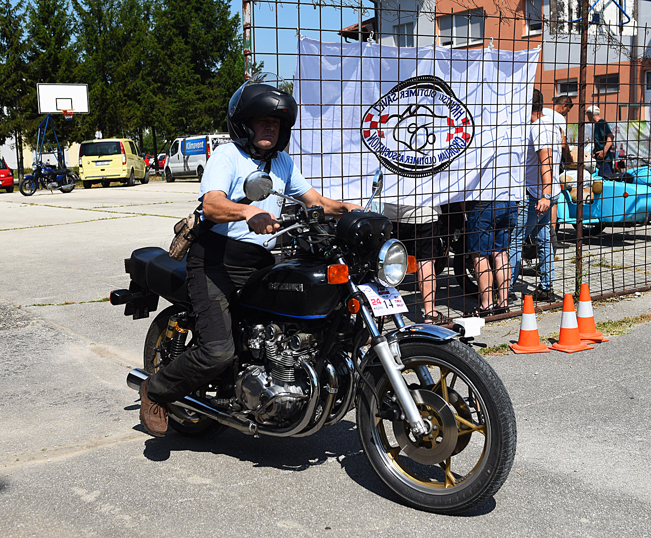 Karlovački oldtimer moto rally